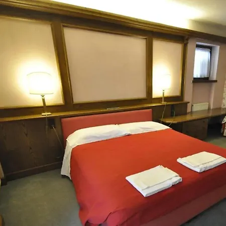 酒店 Ristorante La Lepre Bianca 加廖