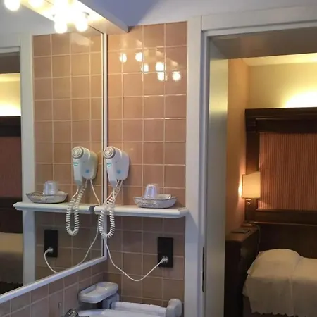 酒店 Ristorante La Lepre Bianca 3*